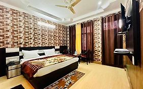 Fabhotel Sn Resort
